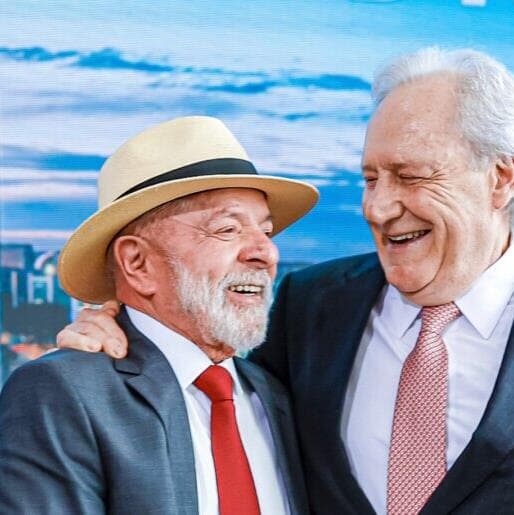 "Ainda estamos aqui", diz Lula em ato que marca dois anos do 8 de janeiro