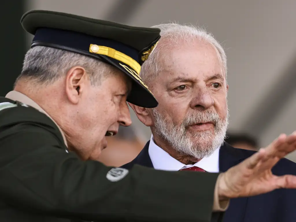 Lula destaca presença de comandantes das Forças Armadas em ato de dois anos do 8 de janeiro