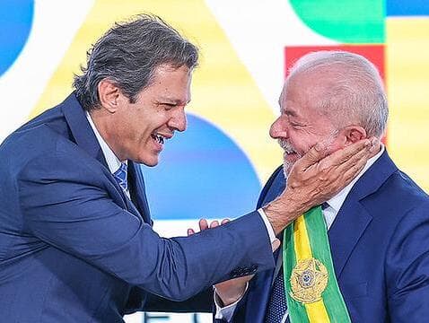 Haddad suspende férias para discutir Orçamento com Lula