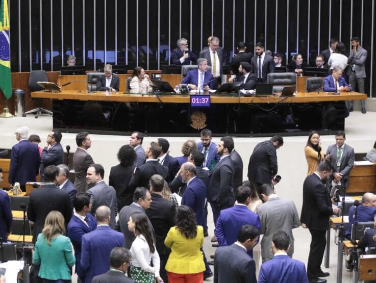 Governo ou oposição? Veja o alinhamento de cada deputado com Lula nas votações