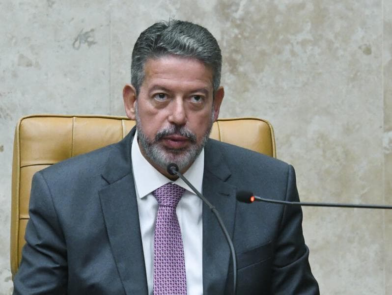 Lira envolve governo e diz que irá esclarecer emendas ao STF na sexta