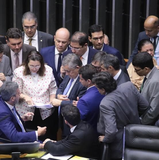 PEC do pacote fiscal: veja como cada deputado votou no primeiro turno