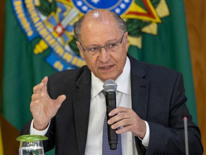 Alckmin assume agenda de Lula após cirurgia do presidente