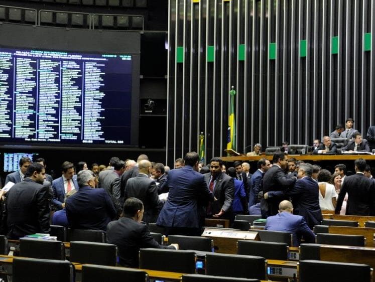 Congresso corre para aprovar orçamento antes do recesso parlamentar