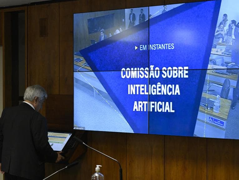 Comissão sobre inteligência artificial aprova regulamentação