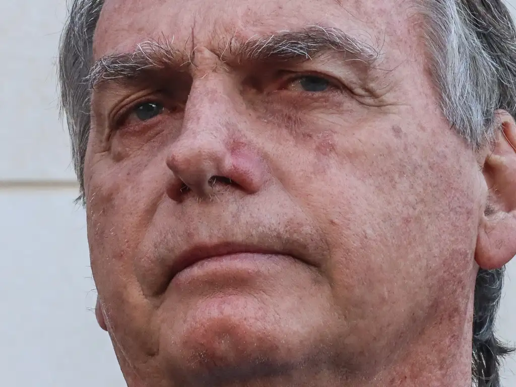 Indiciamento nos três inquéritos prevê penas máximas de até 68 anos para Bolsonaro