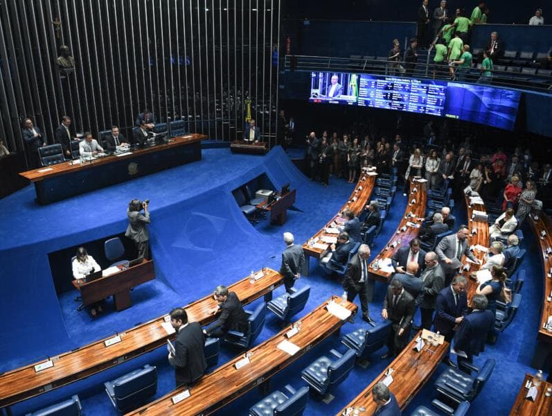 Senado aprova novas regras para emendas parlamentares. Texto volta à Câmara