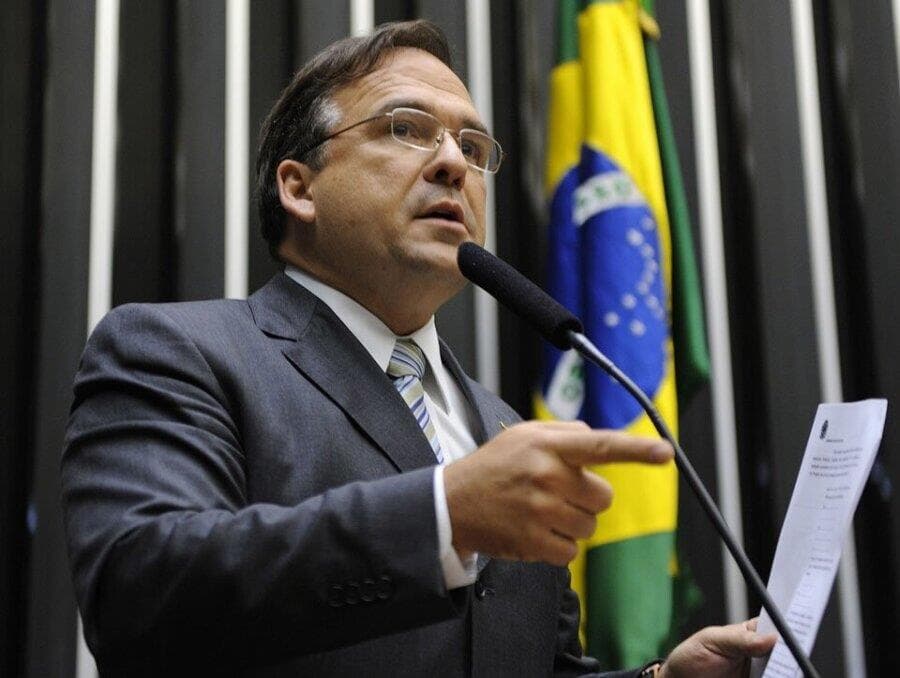 Caiado derrota Bolsonaro em Goiânia: Sandro Mabel é eleito prefeito