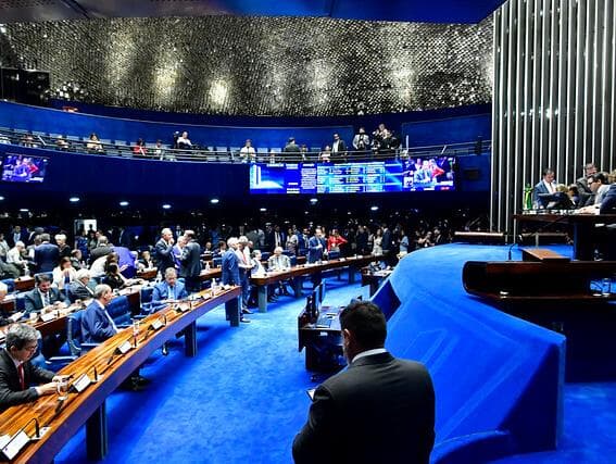 Projeto que enfraquece Lei da Ficha Limpa pode ter votação adiada no Senado