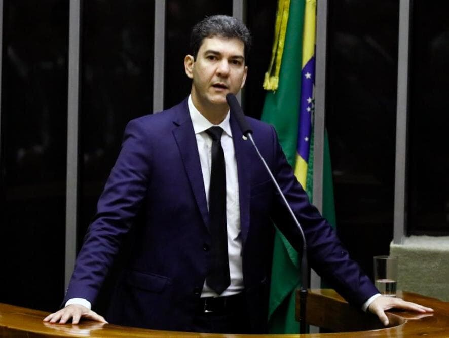 São Luís: prefeito Eduardo Braide é reeleito em primeiro turno com 70% dos votos