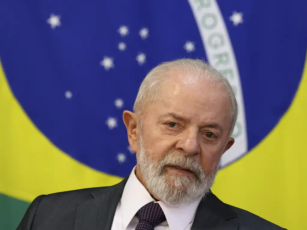 Lula recebe líderes da Câmara no Planalto diante do embate sobre emendas