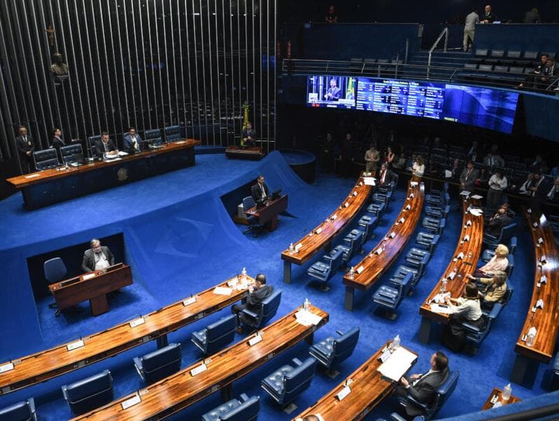 Senado dá urgência a projeto que derruba trechos de decreto antiarmas de Lula