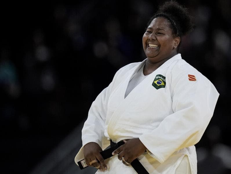 Bia Souza, do judô, conquista primeiro ouro do Brasil nas Olimpíadas