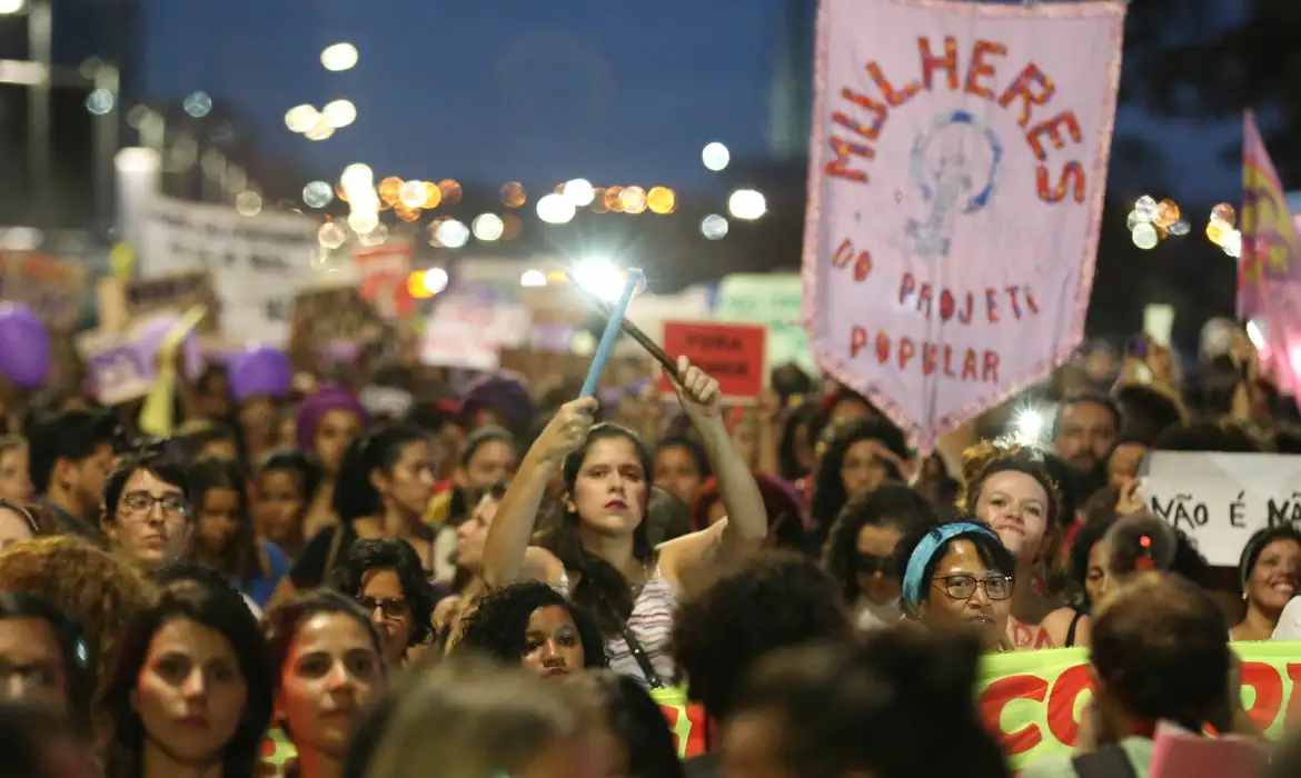 Cerca de 130 mulheres já foram vítimas de violência política este ano