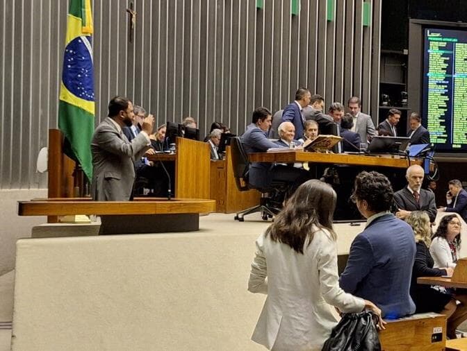 Veja quem foram os deputados que ficaram contra imposto maior para armas