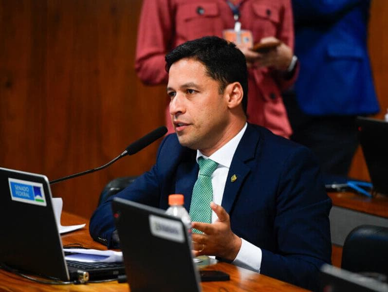 Relator no Senado retira "taxação de blusinhas" de projeto do Mover