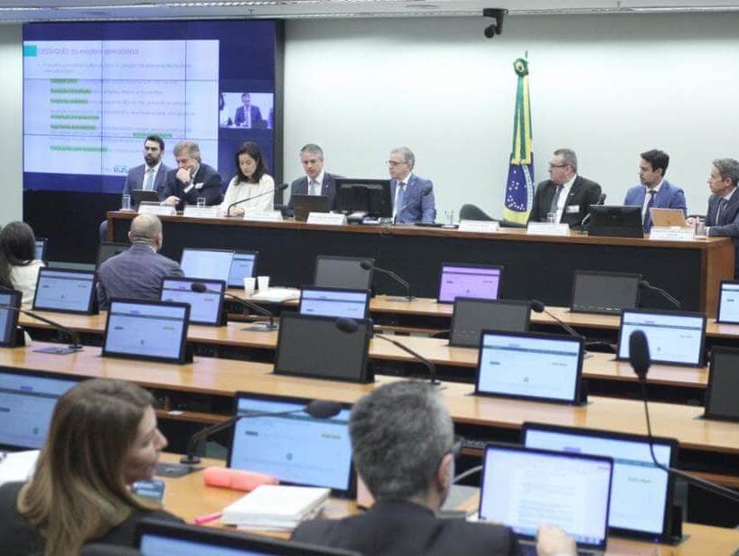 Governo prepara envio de segundo PL para regulamentar reforma tributária