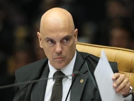 Alexandre de Moraes vota pela suspensão de leis municipais que proíbem uso e ensino de linguagem neutra