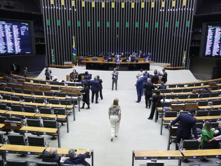 Câmara faz sessão de votações. Na pauta, Programa Mover e PL do Streaming