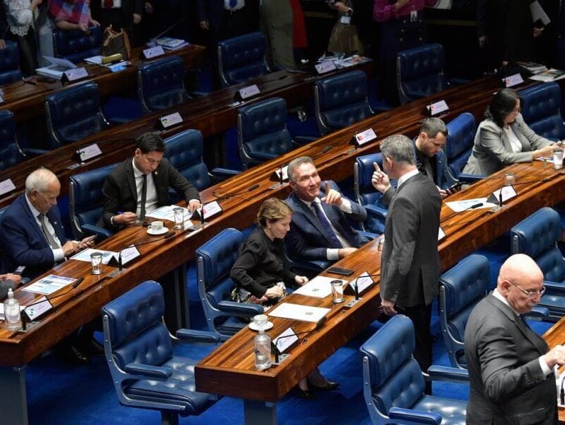 Veja como votou cada senador na PEC das Drogas