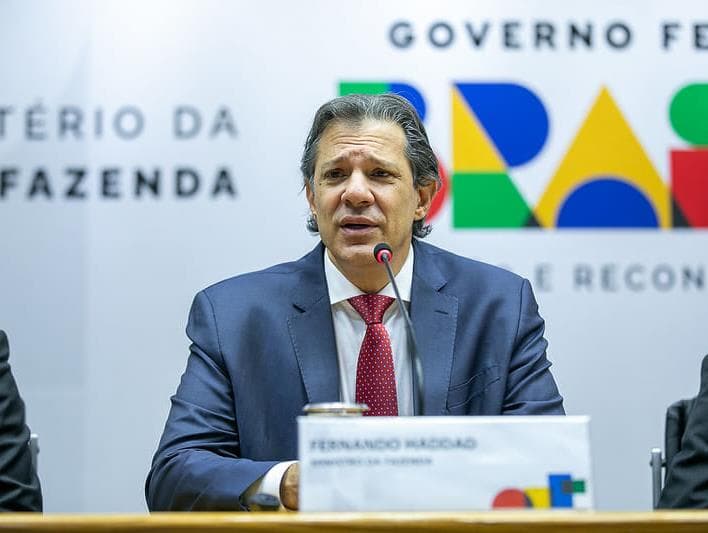 Haddad anuncia medidas de arrecadação com reoneração gradual da folha