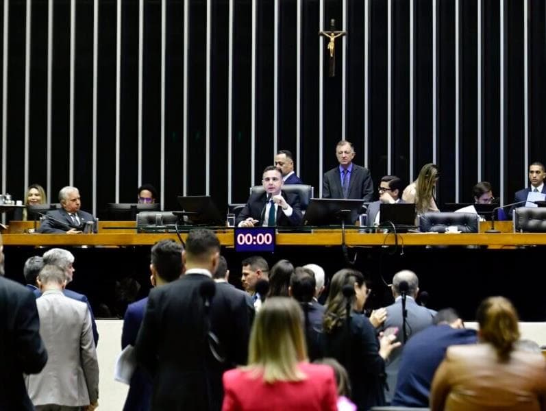 Em novo adiamento, Congresso desiste de votar vetos de Lula nesta quinta