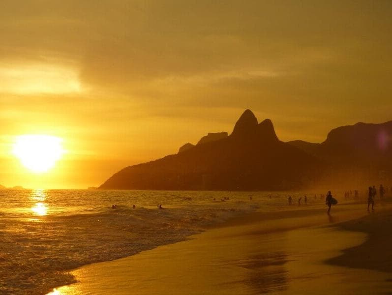 Onda de calor pode ser o "novo normal", alerta o cientista Carlos Nobre