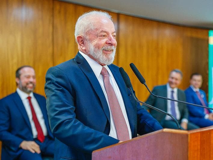 Lula anuncia renegociação de até 99% no Fies