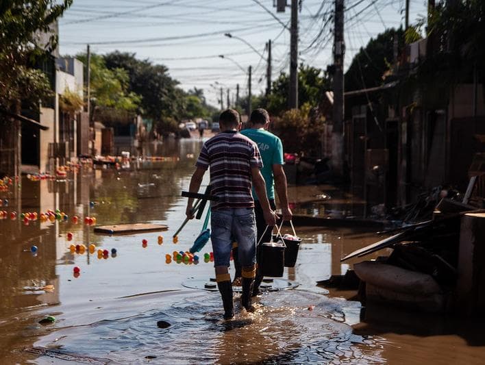 Crise climática e o crescimento do autoritarismo