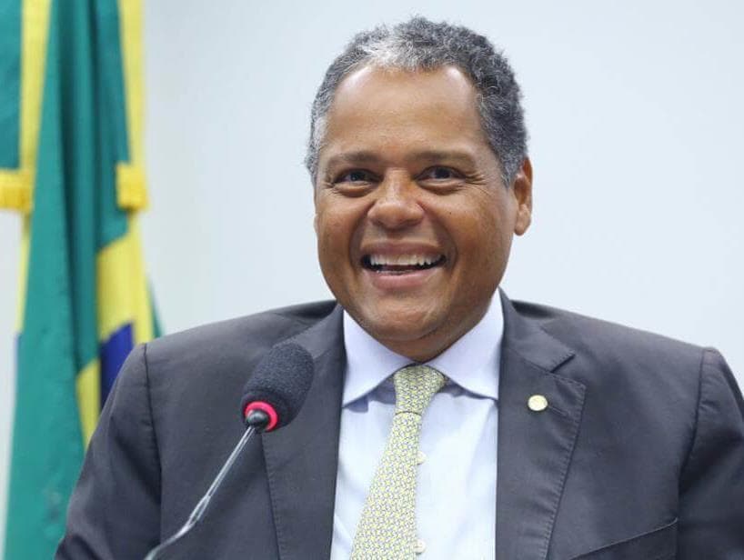 Candidato à presidência da Câmara, Antonio Brito promete não disputar reeleição