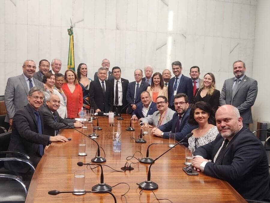 Deputados articulam fim da contribuição de aposentados e pensionistas do serviço público