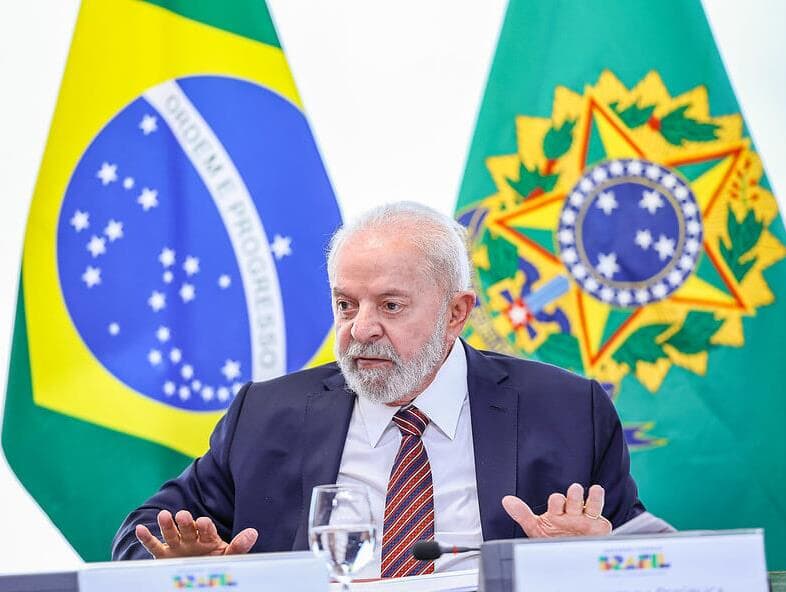 Lula diz em reunião ministerial que ainda há "muito para se fazer"