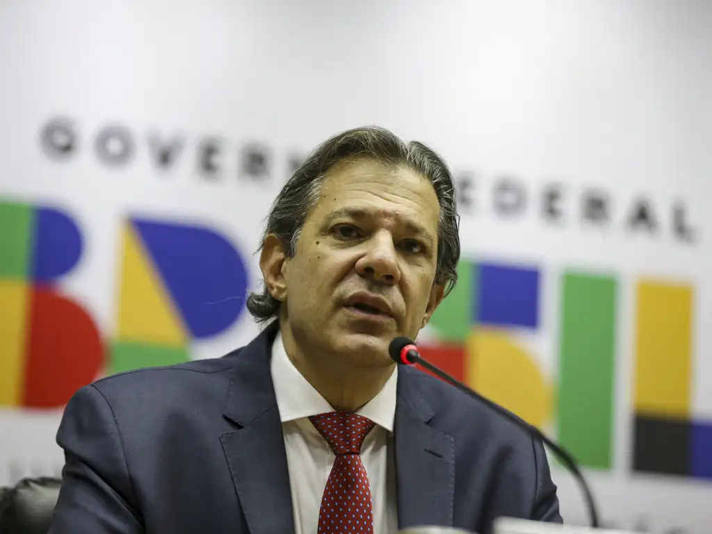 Regulamentação da tributária deve ser enviada em abril, diz Haddad