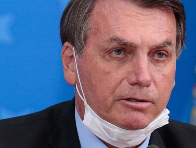 Bolsonaro e outros 16 são indiciados por fraude em cartão de vacina