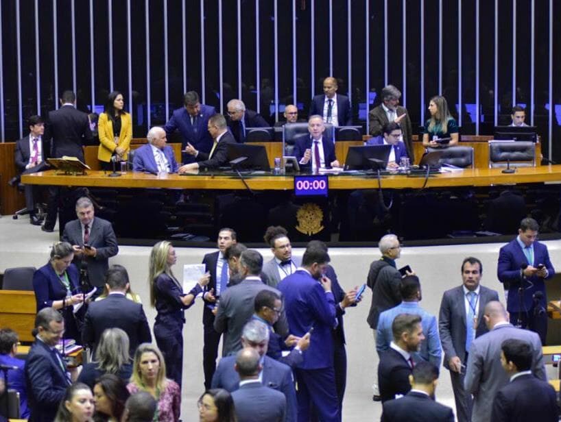 Conheça as três bancadas mais poderosas do Congresso