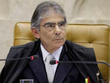 Golpistas de 8 de janeiro cometeram "o pior dos atentados", diz Ayres Britto