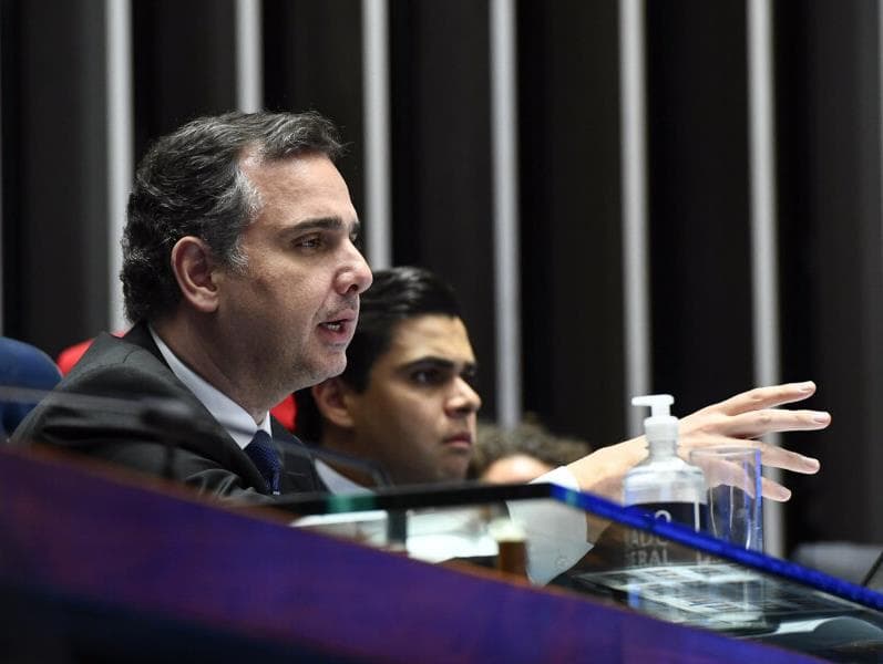 Senado entra com recurso no STF pelo piso da enfermagem