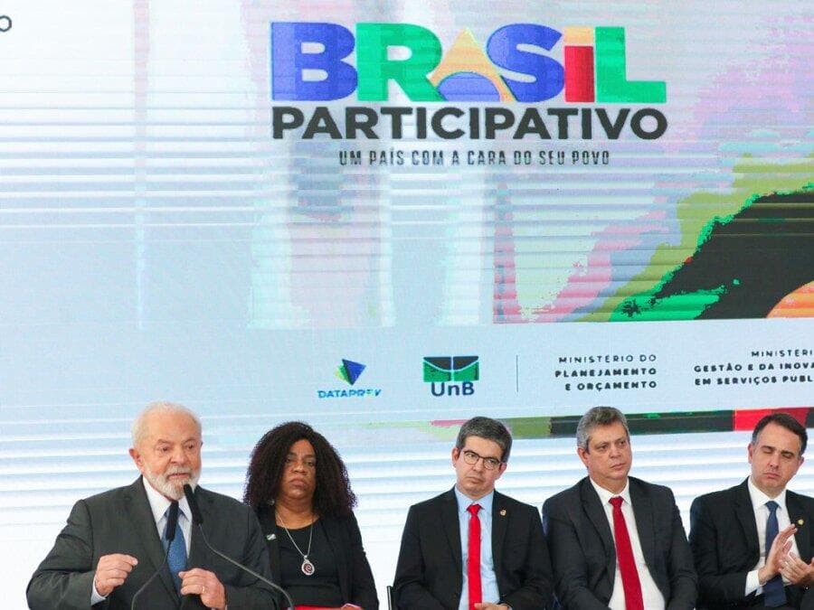 Lula entrega ao Congresso plano com R$ 13,3 tri para políticas públicas em quatro anos