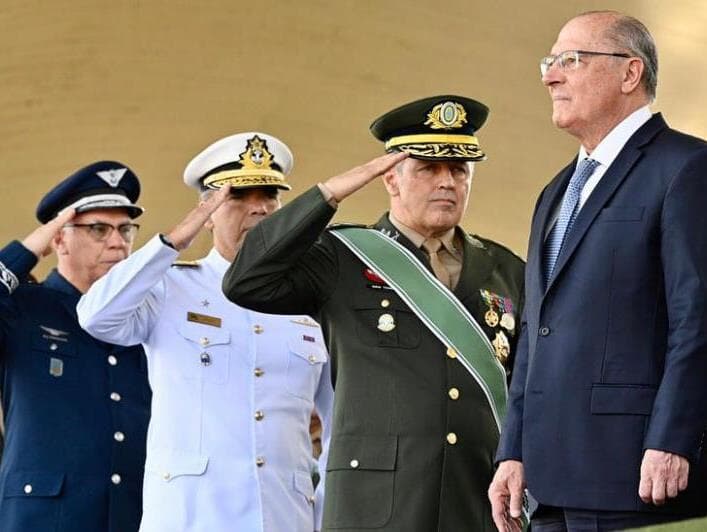 General afirma que desvios de conduta no Exército serão corrigidos