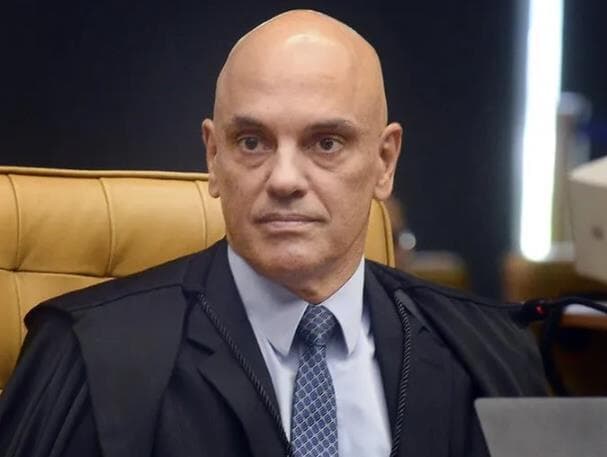 Moraes e Gilmar votam por mudança que leva à troca de sete deputados federais