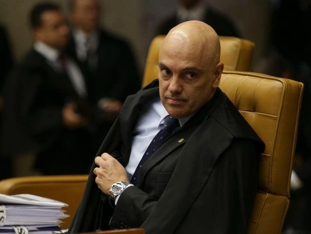 Casal acusado de agredir família de Alexandre de Moraes presta depoimento à PF