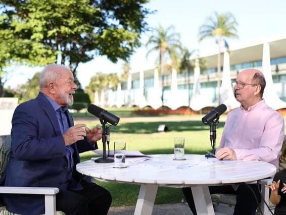 Lula vê governo em harmonia após reunião ministerial: "Menos futrica". Assista à live semanal