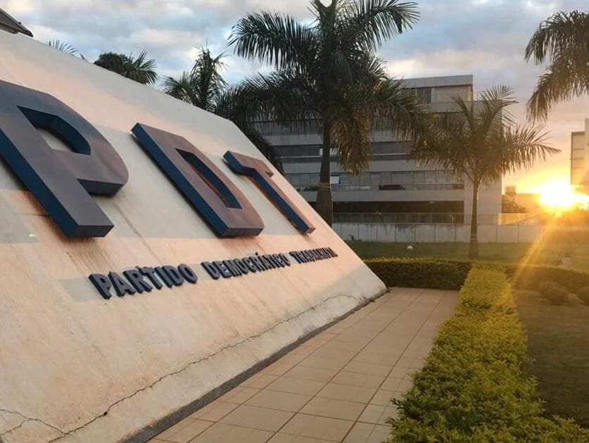 Líderes do PDT tentam expulsar movimento infiltrado de extrema-direita