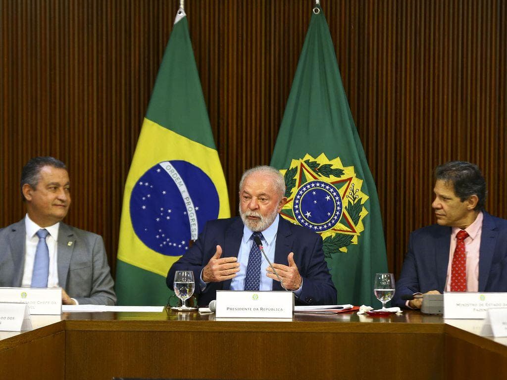 Lula enfrenta semana decisiva junto ao Congresso