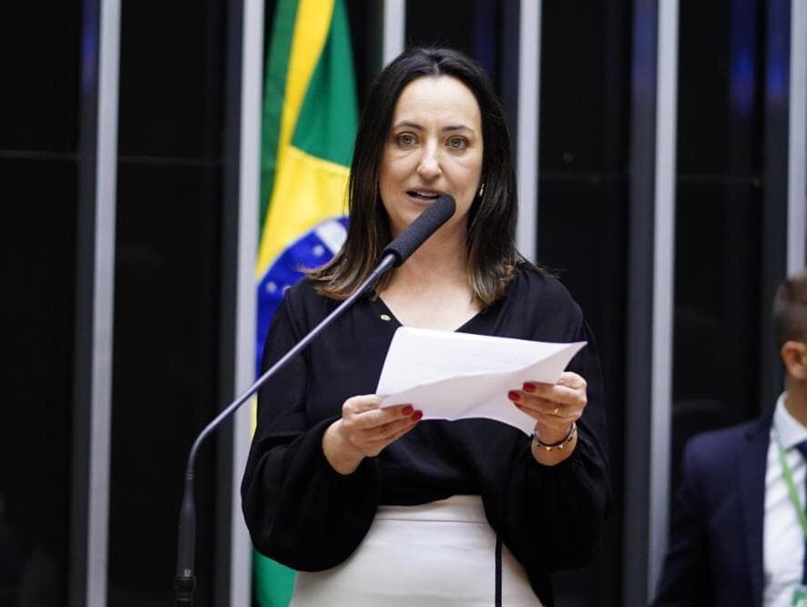 Vídeo: "Não é glamour nenhum viver sob escolta", afirma Rosângela Moro