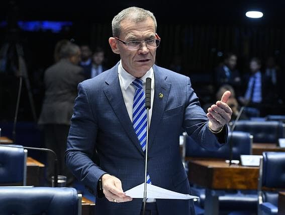 Fabiano Contarato é o novo líder do PT no Senado