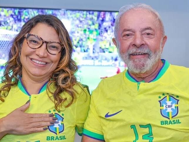 Lula parabeniza seleção brasileira e Neymar: "O time merecia mais"