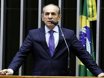 Marcelo Castro realiza esforço final para construir texto da PEC da transição