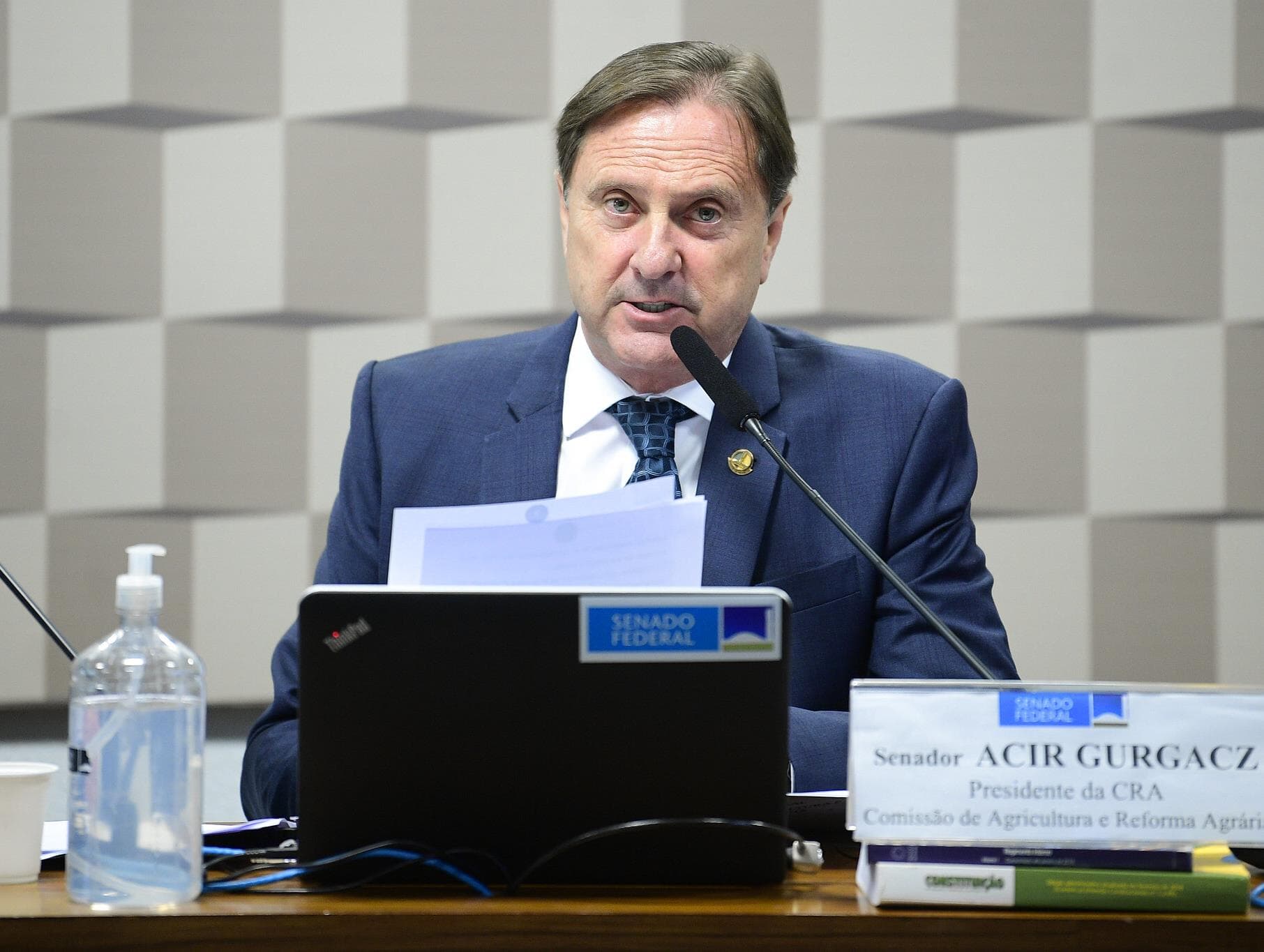 Comissão de Agricultura adia debate do PL do veneno para terça-feira