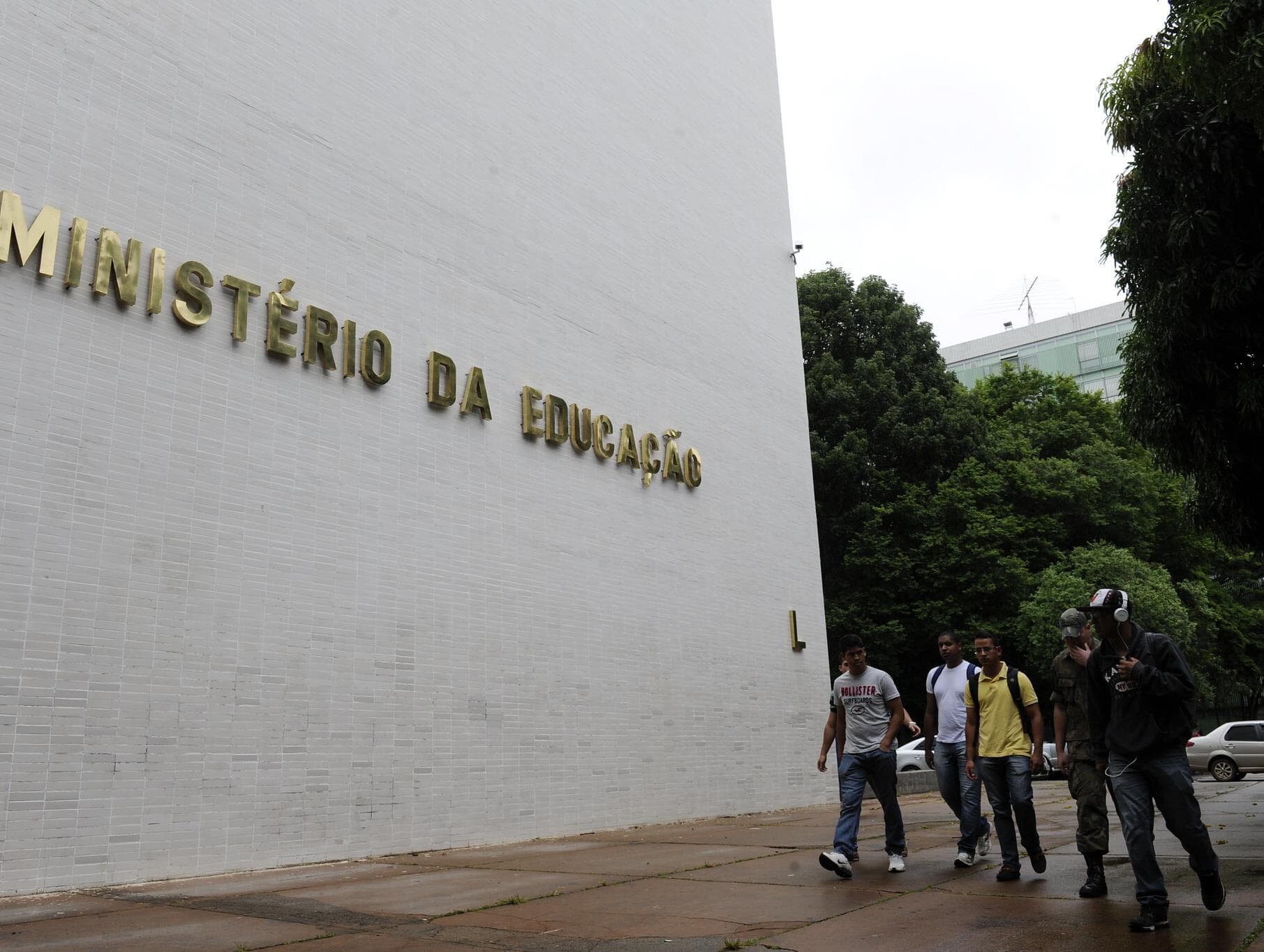 Transição encontra MEC com poucos recursos e estrutura desmontada